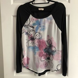 long sleeves graphic t-shirt